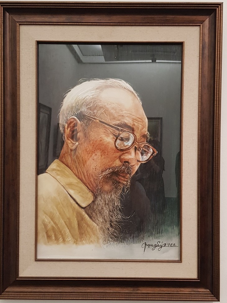 Overseas Vietnamese artist creates 150 paintings of President Ho Chi Minh - ảnh 2